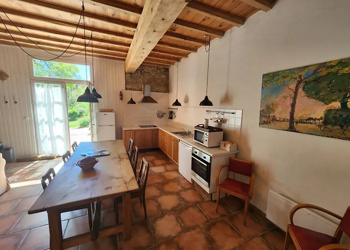 Le Clos Sainte Marie - Crouzette Feriehus